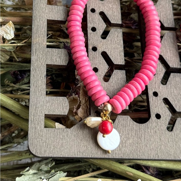 Alquimia Vibrant Pink Beaded Bracelet with Charms